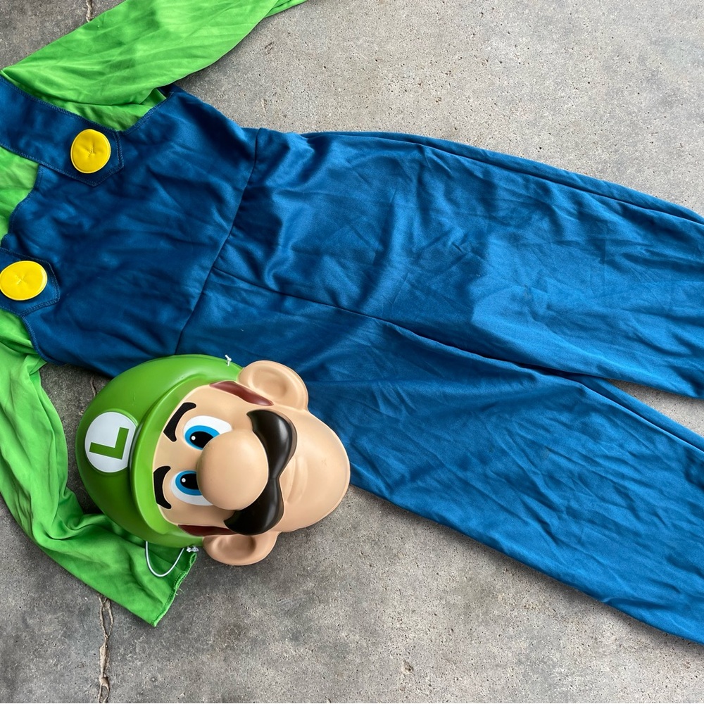 Luigi Halloween costume